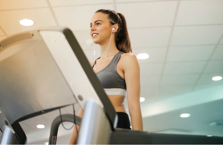 Listening to music while running on a treadmill