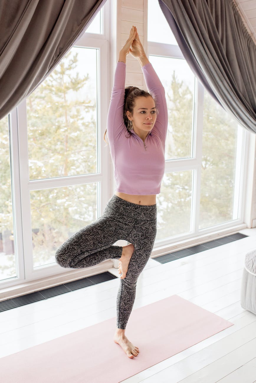 Welcome 2023! Exercise in style with Flare Yoga Pants – Onpost